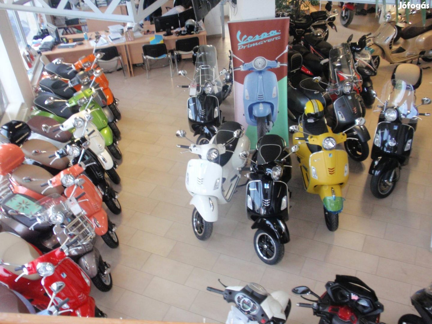 Vespa Primavera 50 2T Minden szín készleten!AZO...