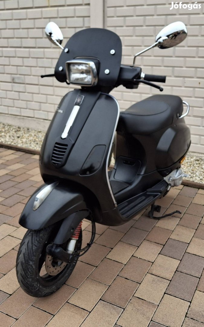 Vespa Sprint 4T 50 Megkímélt