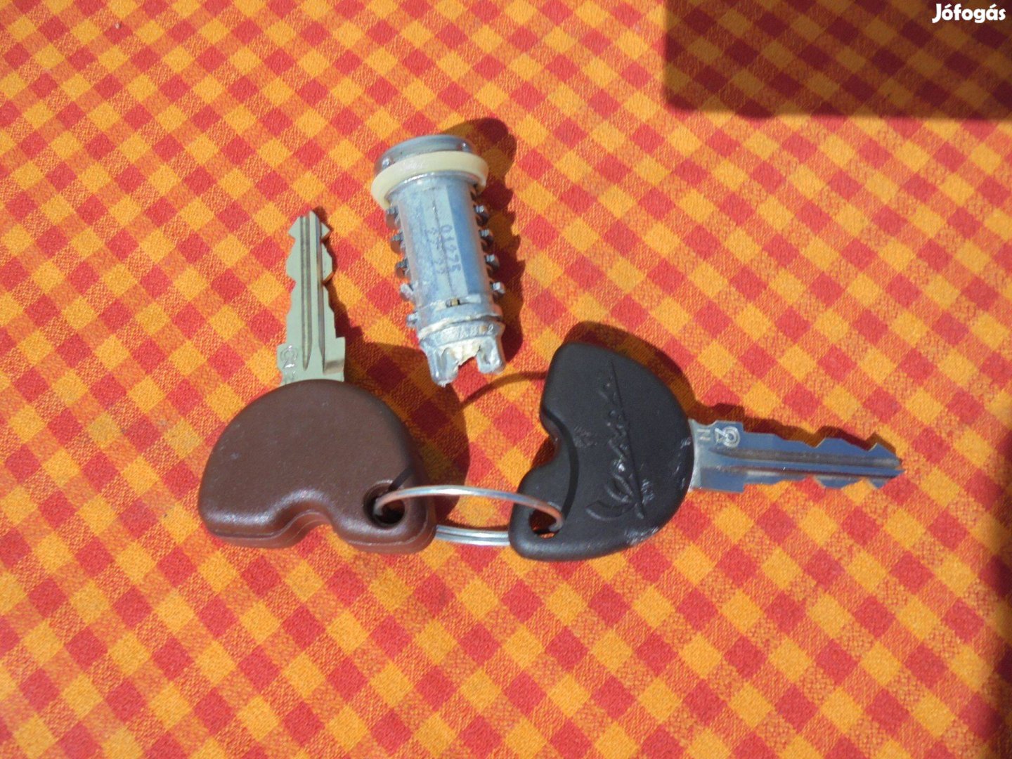 Vespa eredeti új zárbetét eladó