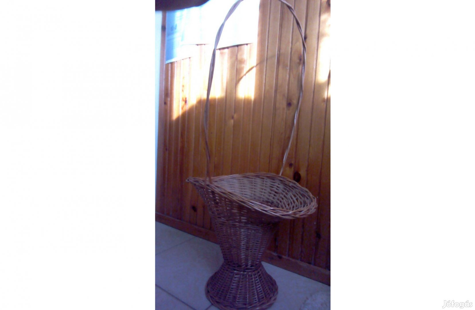 Vessző fonott virágkosár