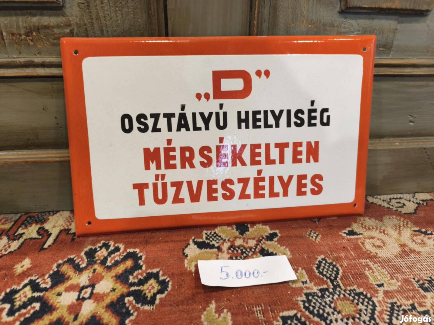 Veszélyt jelző tábla, D osztályú tűzveszélyt jelző