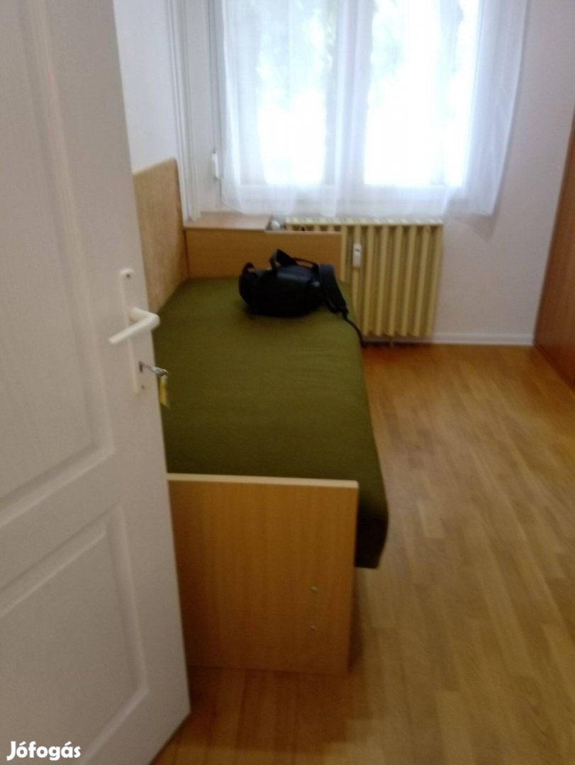 Veszprém Stadion utcában szoba kiadó