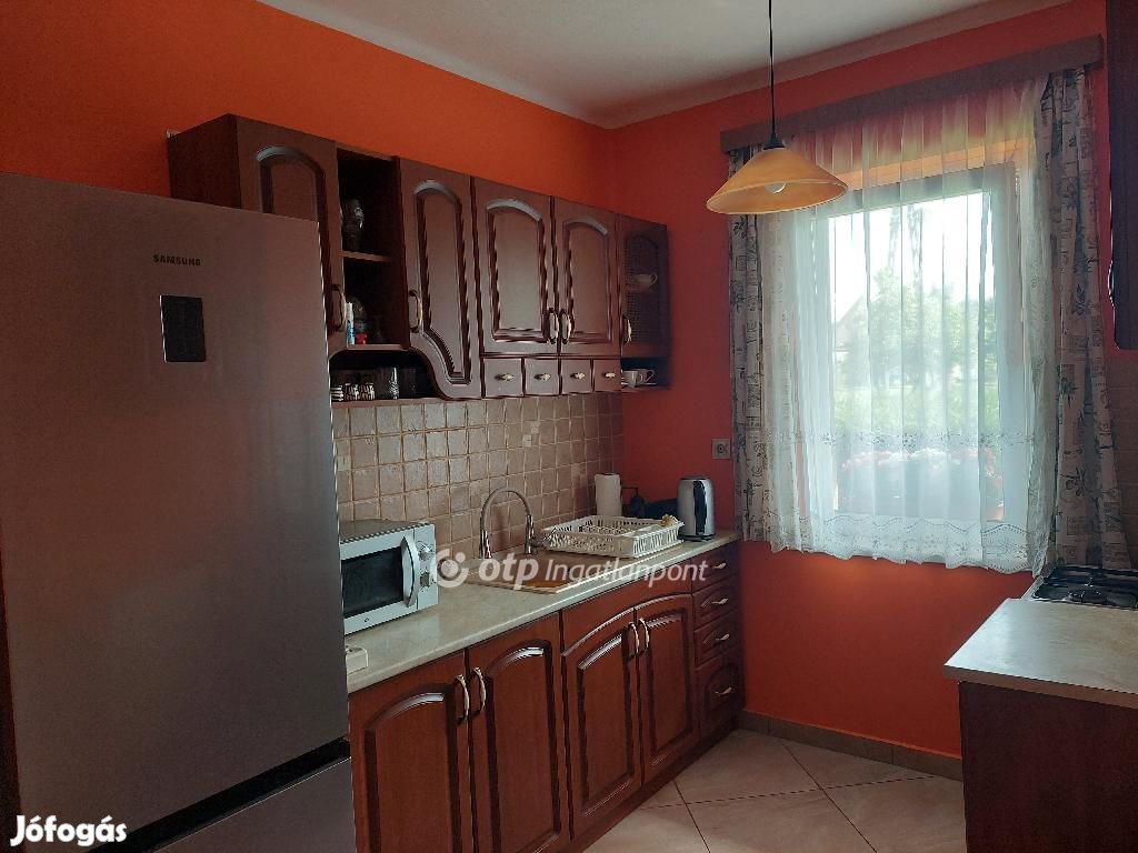 Veszprémi 160 nm-es ház eladó