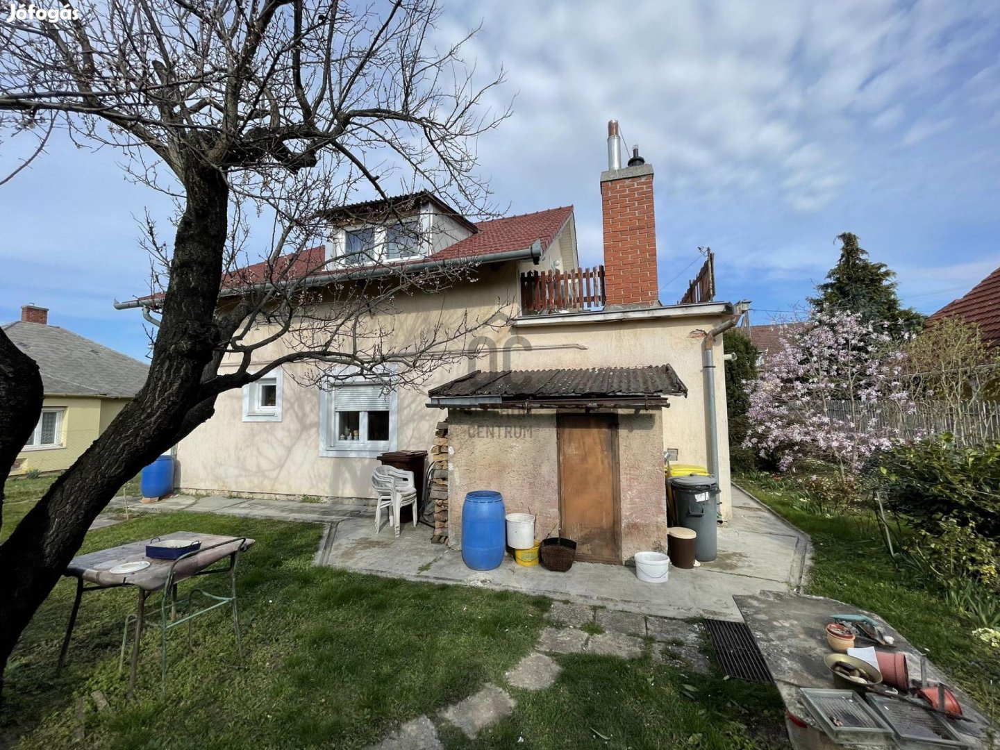 Veszprémi eladó tégla családi ház