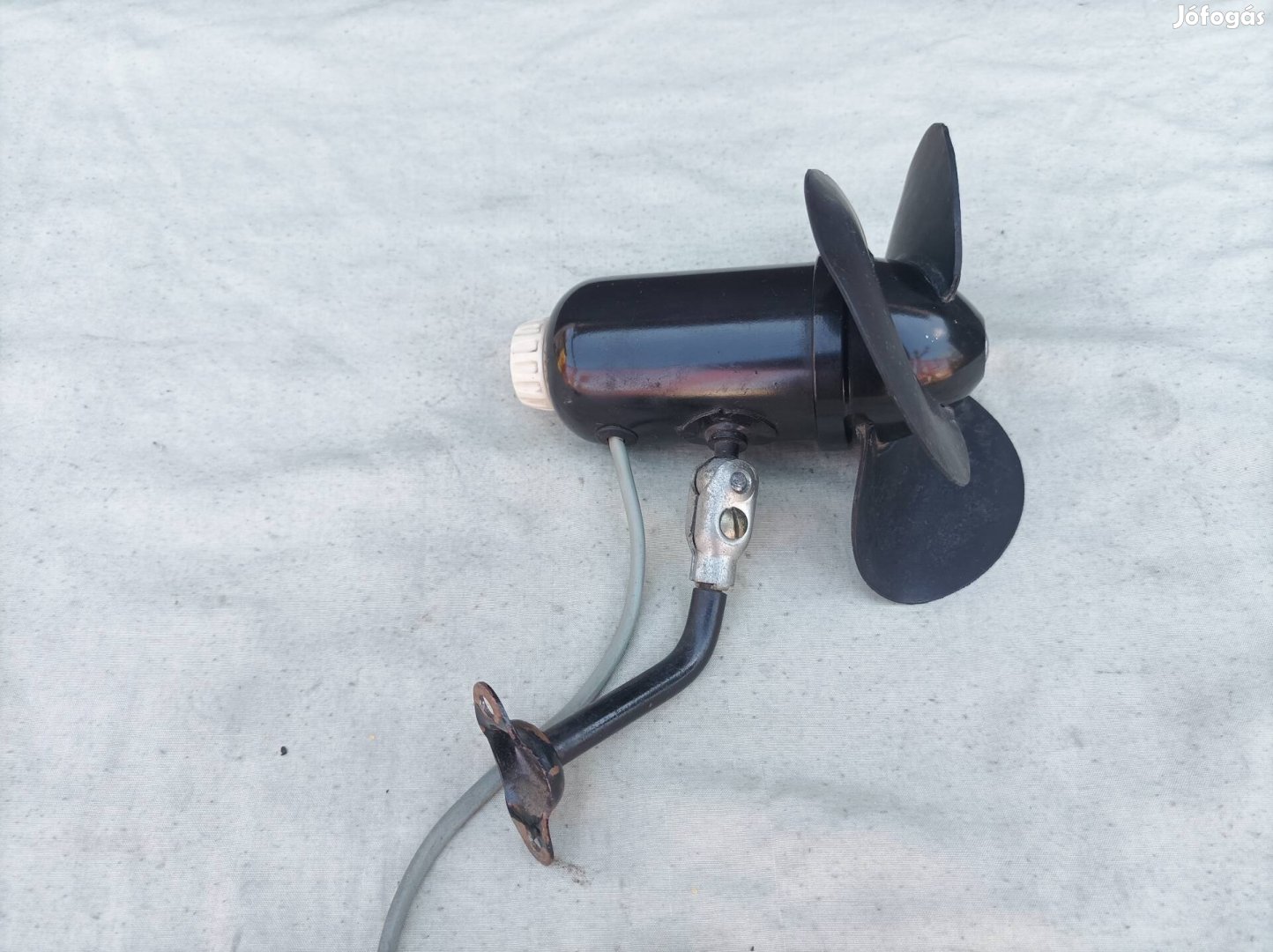 Veterán 24 voltos autós szellőző ventilátor.