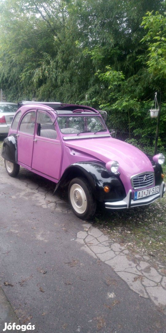Veterán Citroen 2 CV ,G Mercedes,Skoda,Jaguár alkatresz