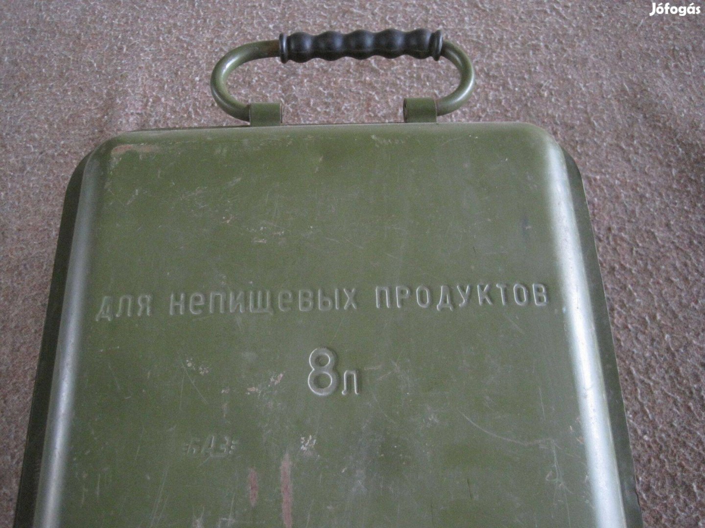 Veterán Gaz-69 eredeti 8 L üzemanyag kanna