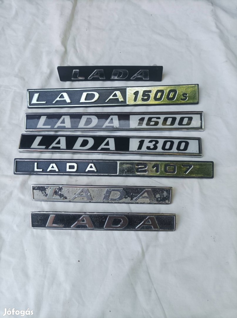Veterán Lada feliratok egyben.