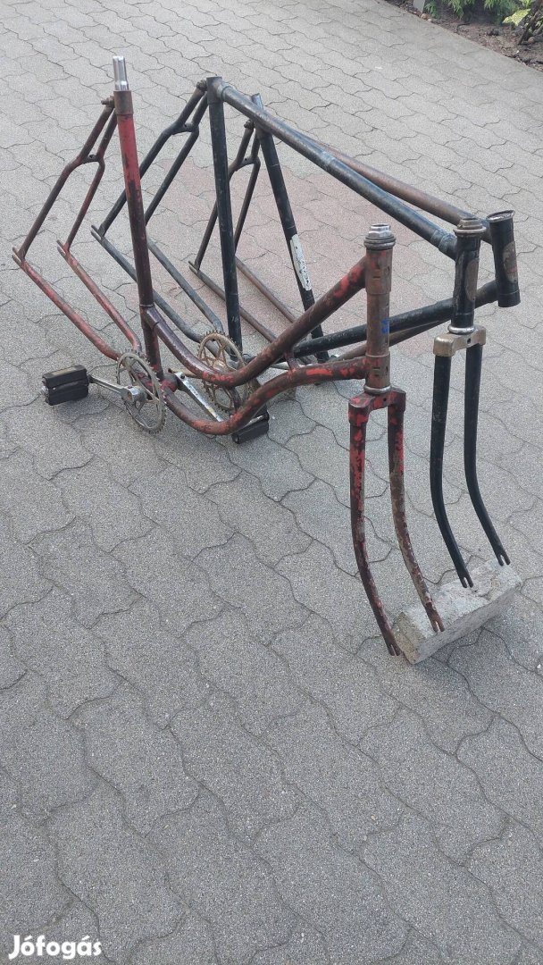 Veterán Lengyel kerékpár vázak