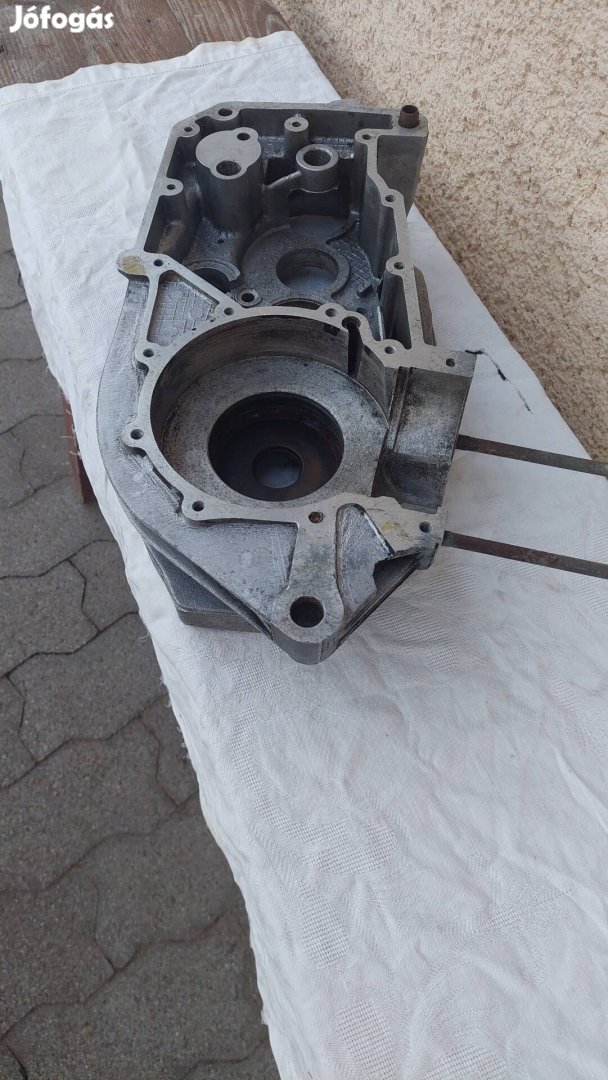 Veterán MZ250/1 jobb oldali blokkház 