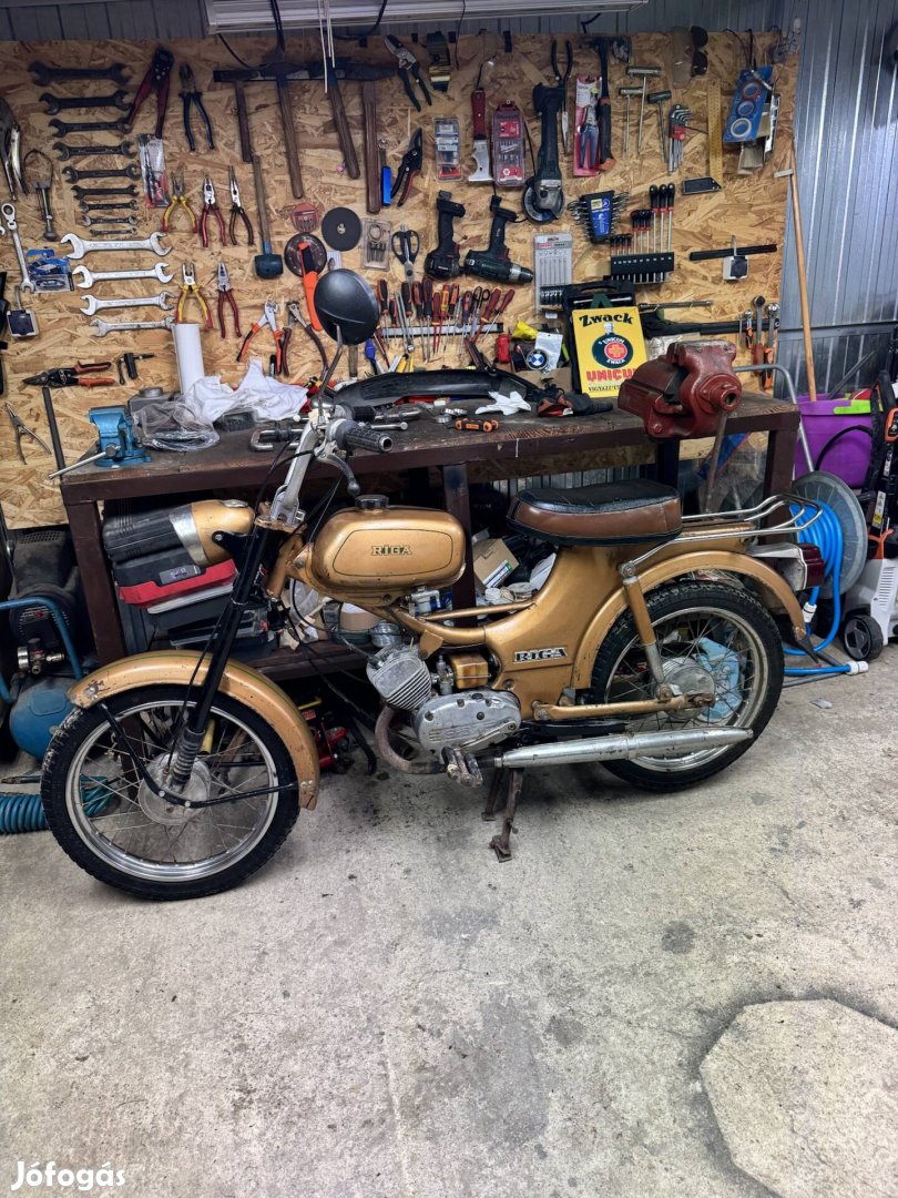 Veterán Riga Moped Régi Motor Mororkerékpár