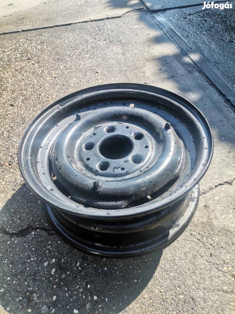 Veterán autó W110/111 felnik