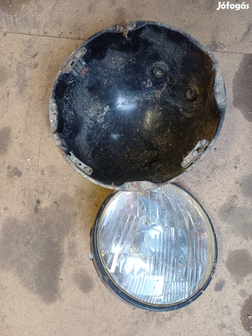 Veterán autó első lámpa.