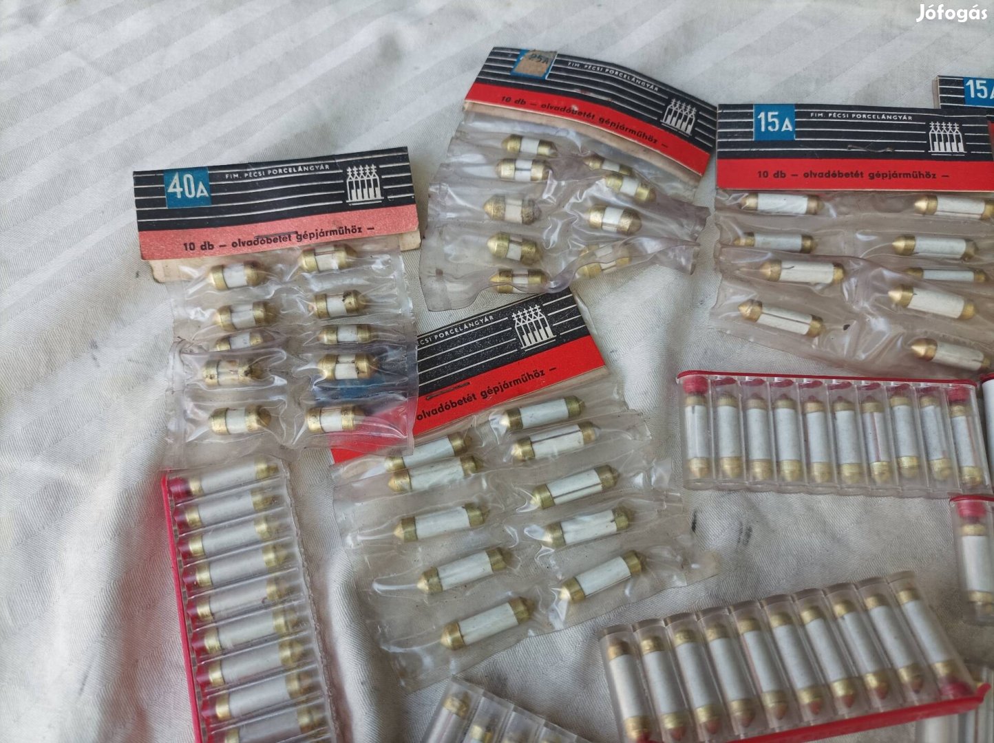 Veterán autós biztosítékok.