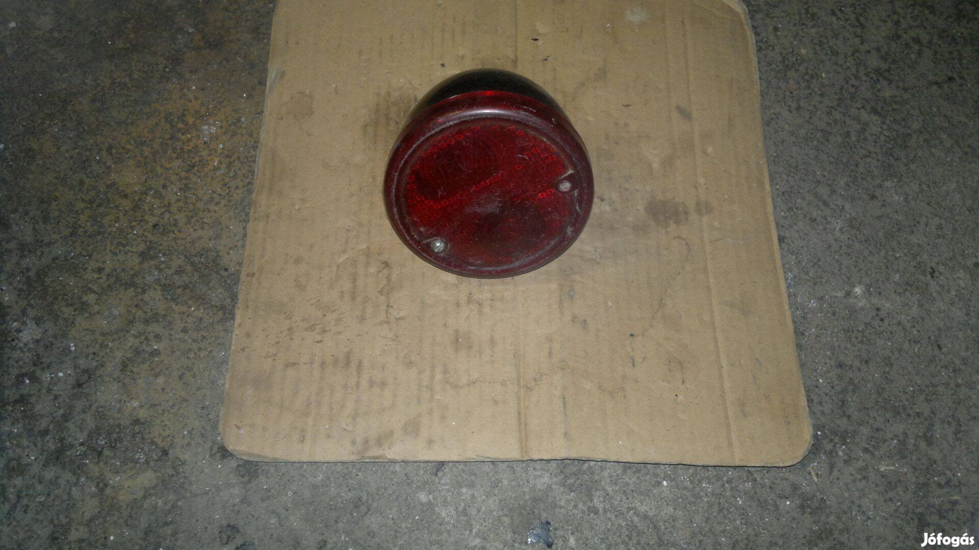 Veterán jármü hátso lámpa