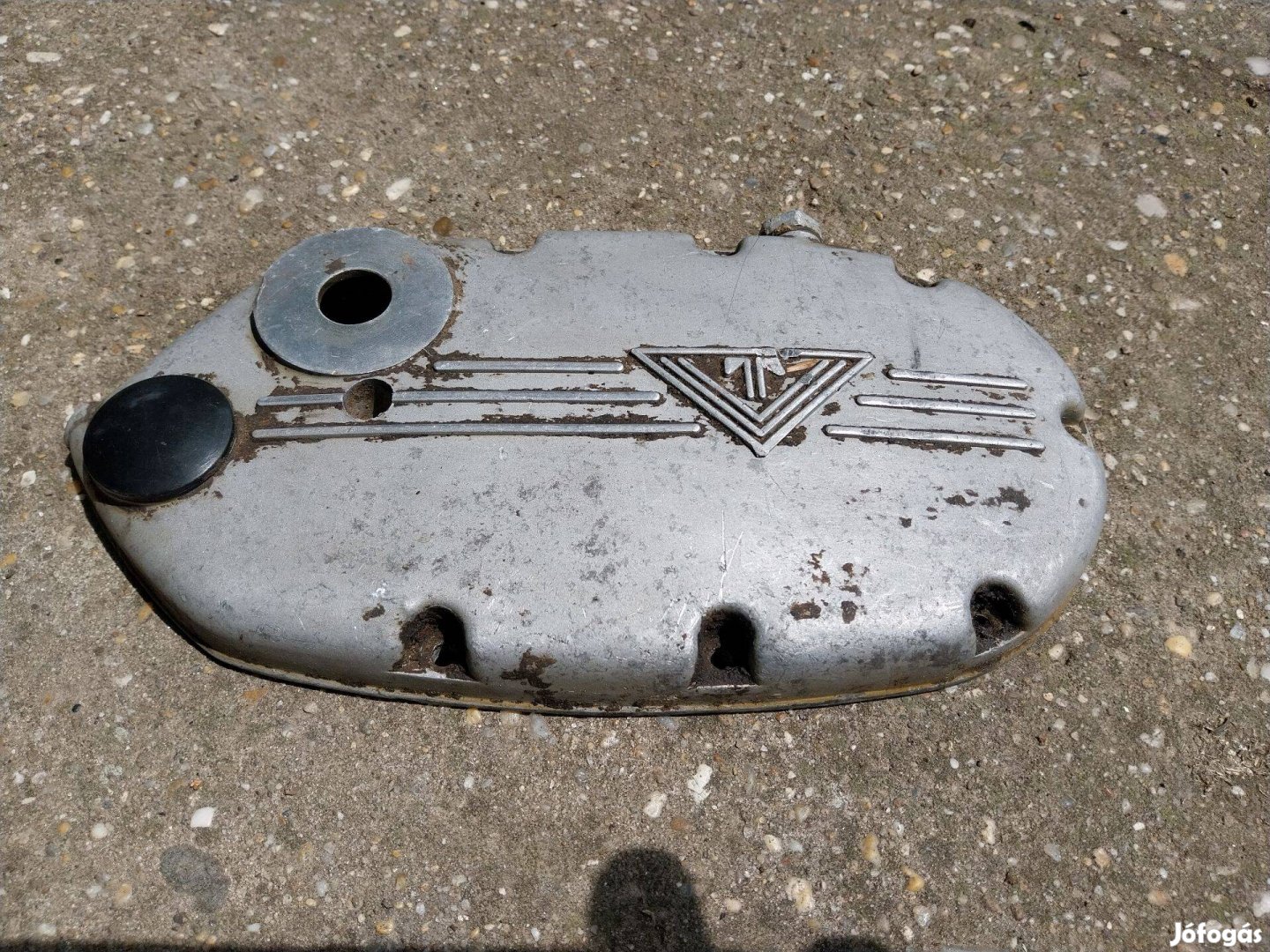 Veterán motor Csepel Berva oldal dekli fedél