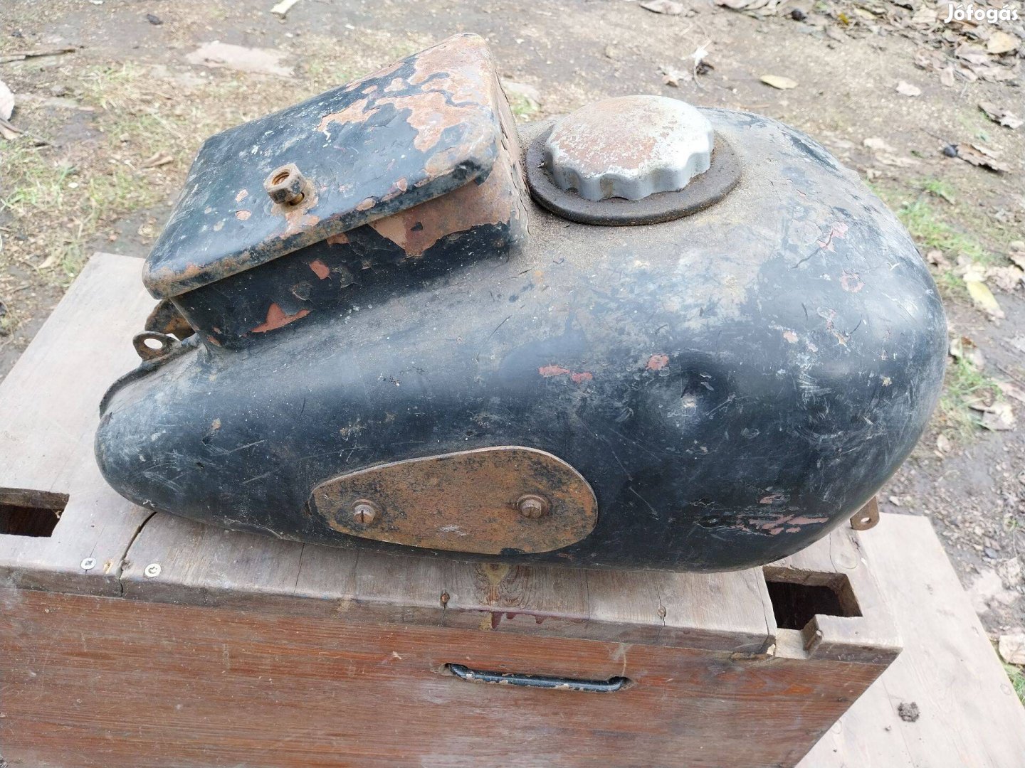 Veterán motor Csepel D-Csepel 125 tank tartály