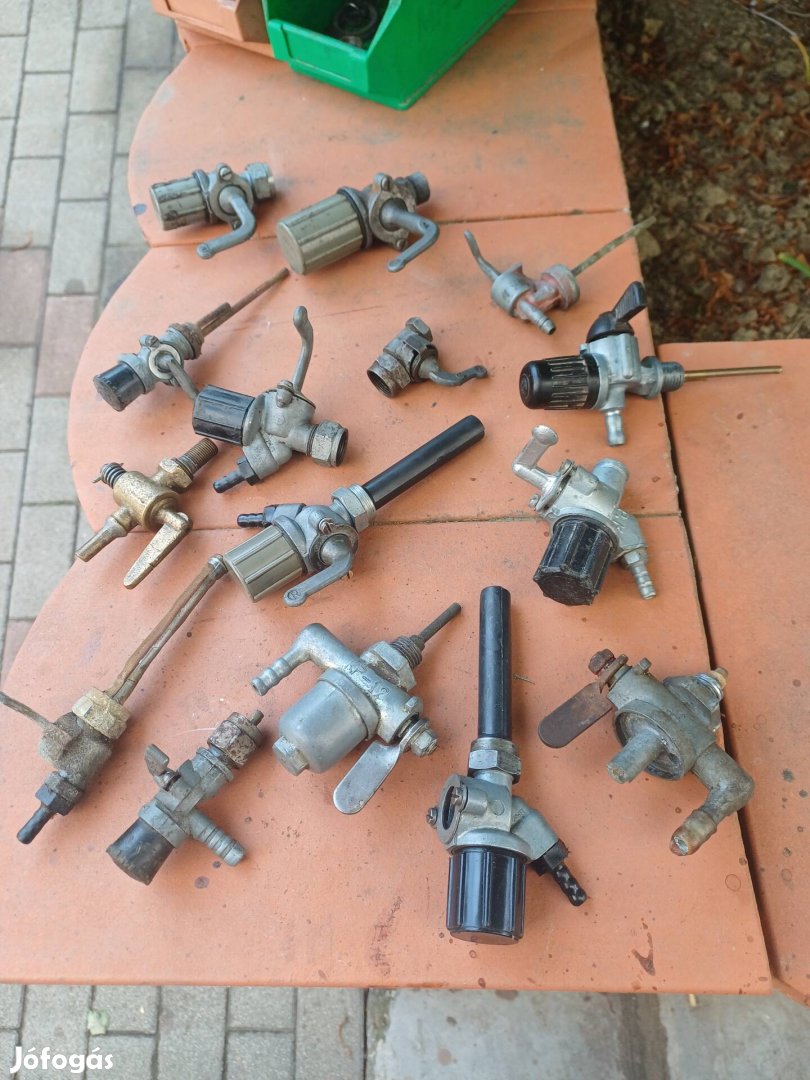 Veterán motor benzincsap.