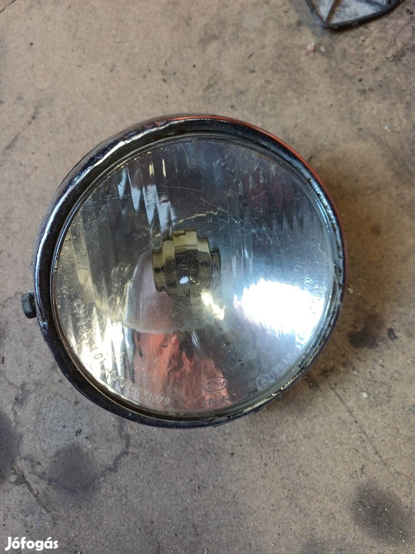 Veterán motor első lámpa.