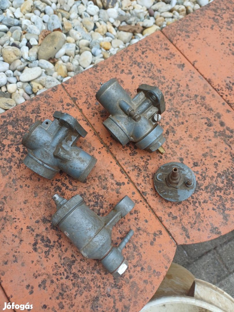 Veterán motor karburátor.
