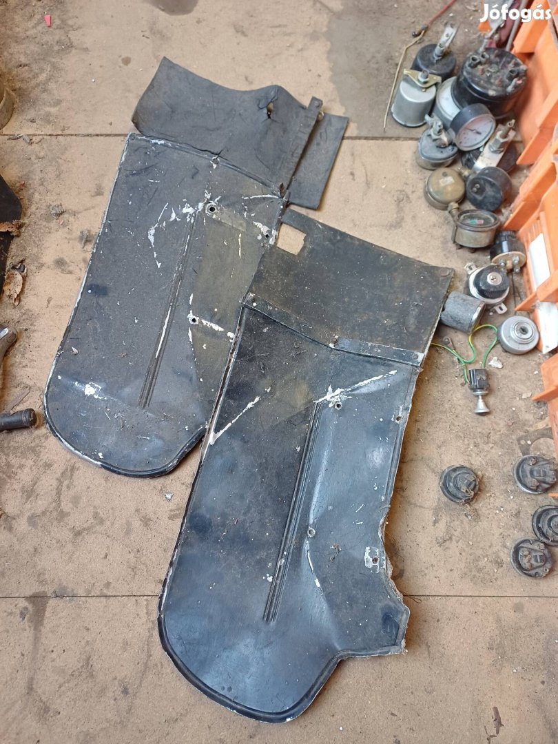 Veterán motor térdvédő.