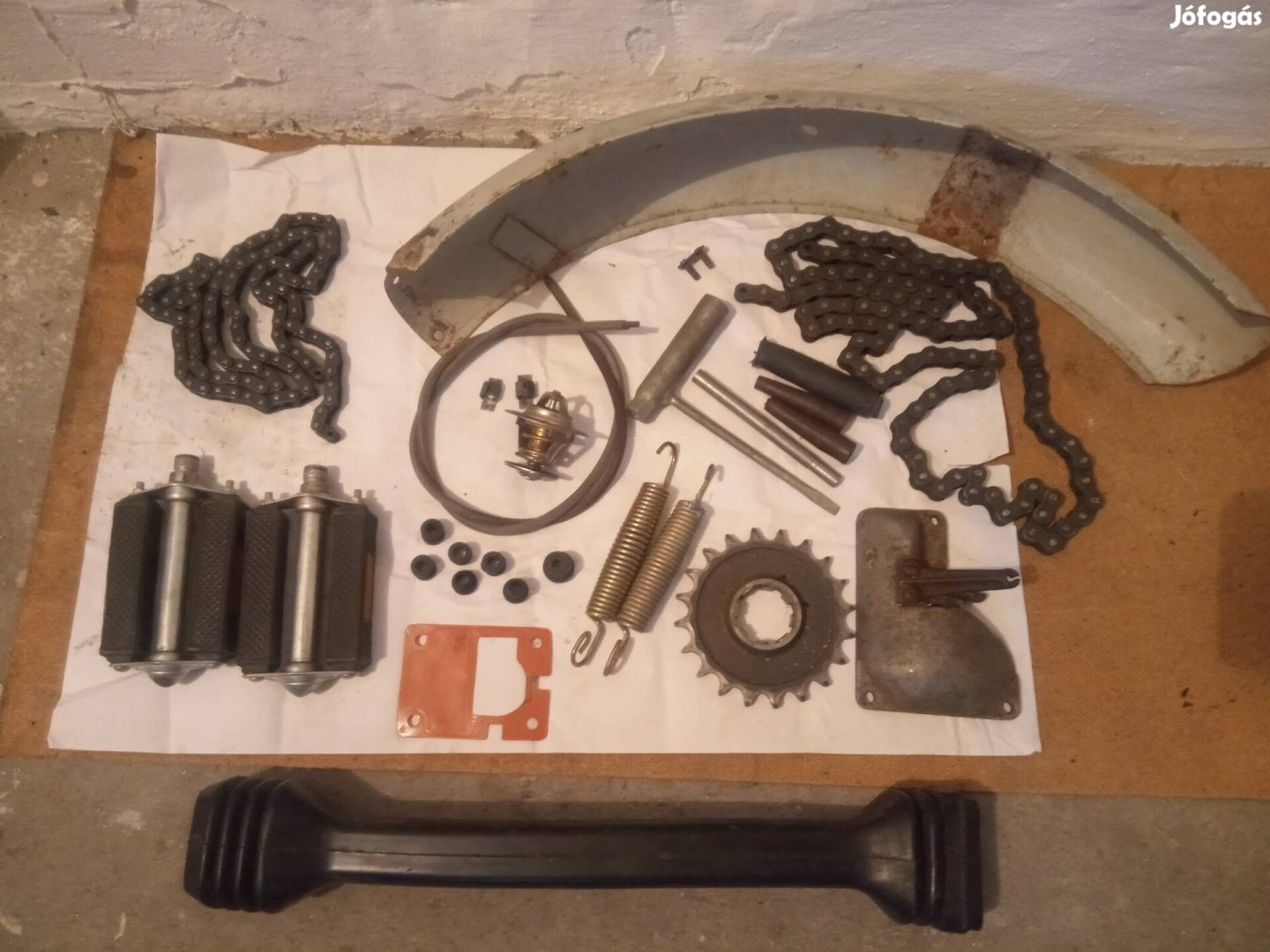 Veterán motorkerékpár alkatrészek