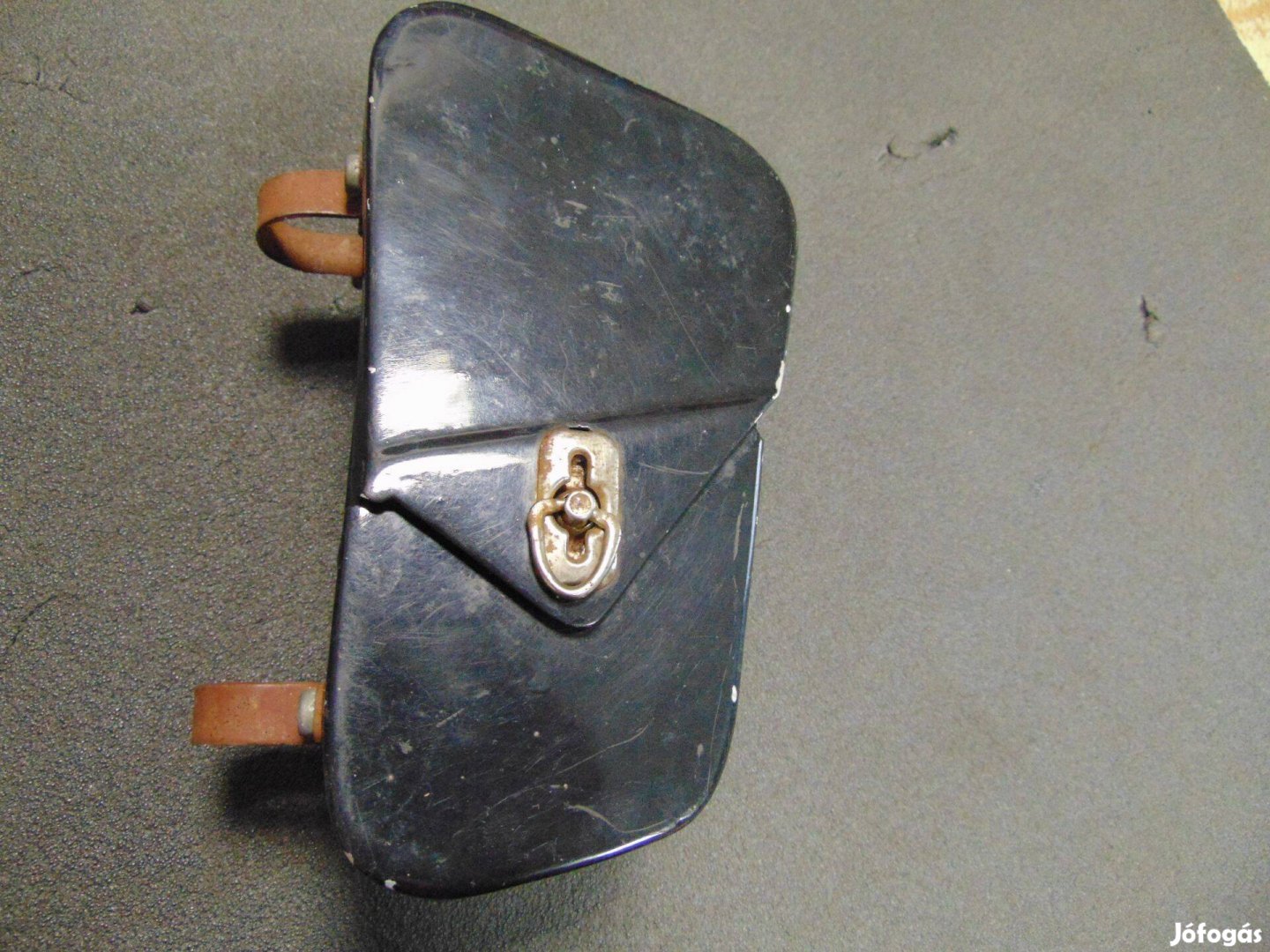 Veterán szerszámos doboz