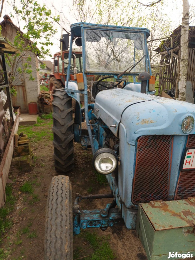 Veterán traktor