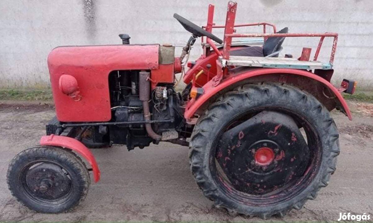 Veterán traktor Eicher