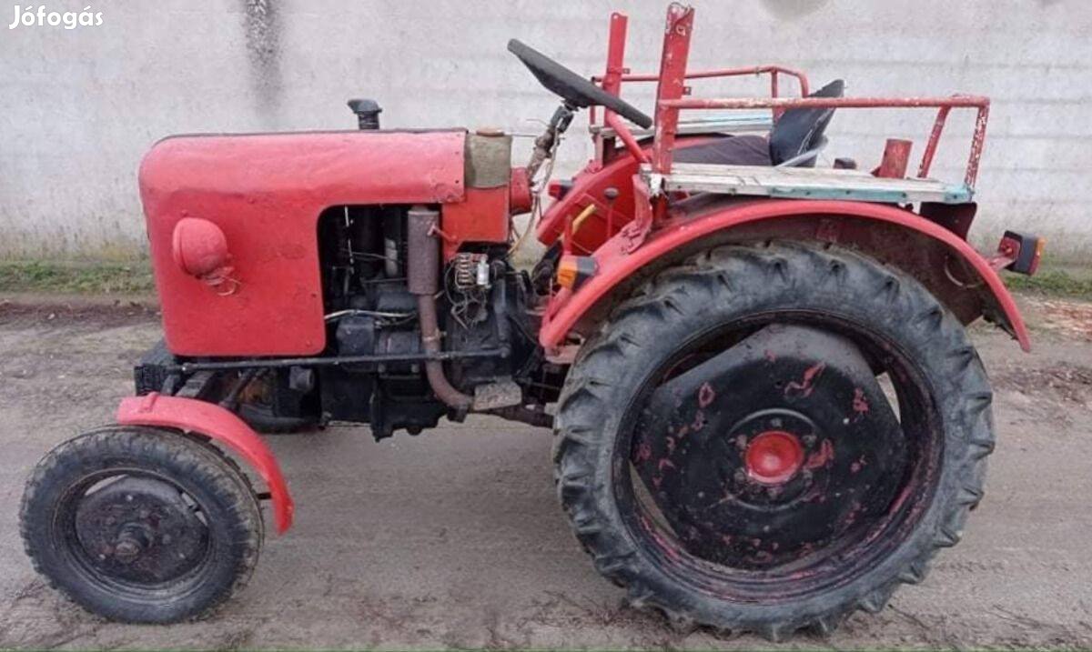 Veterán traktor Eicher