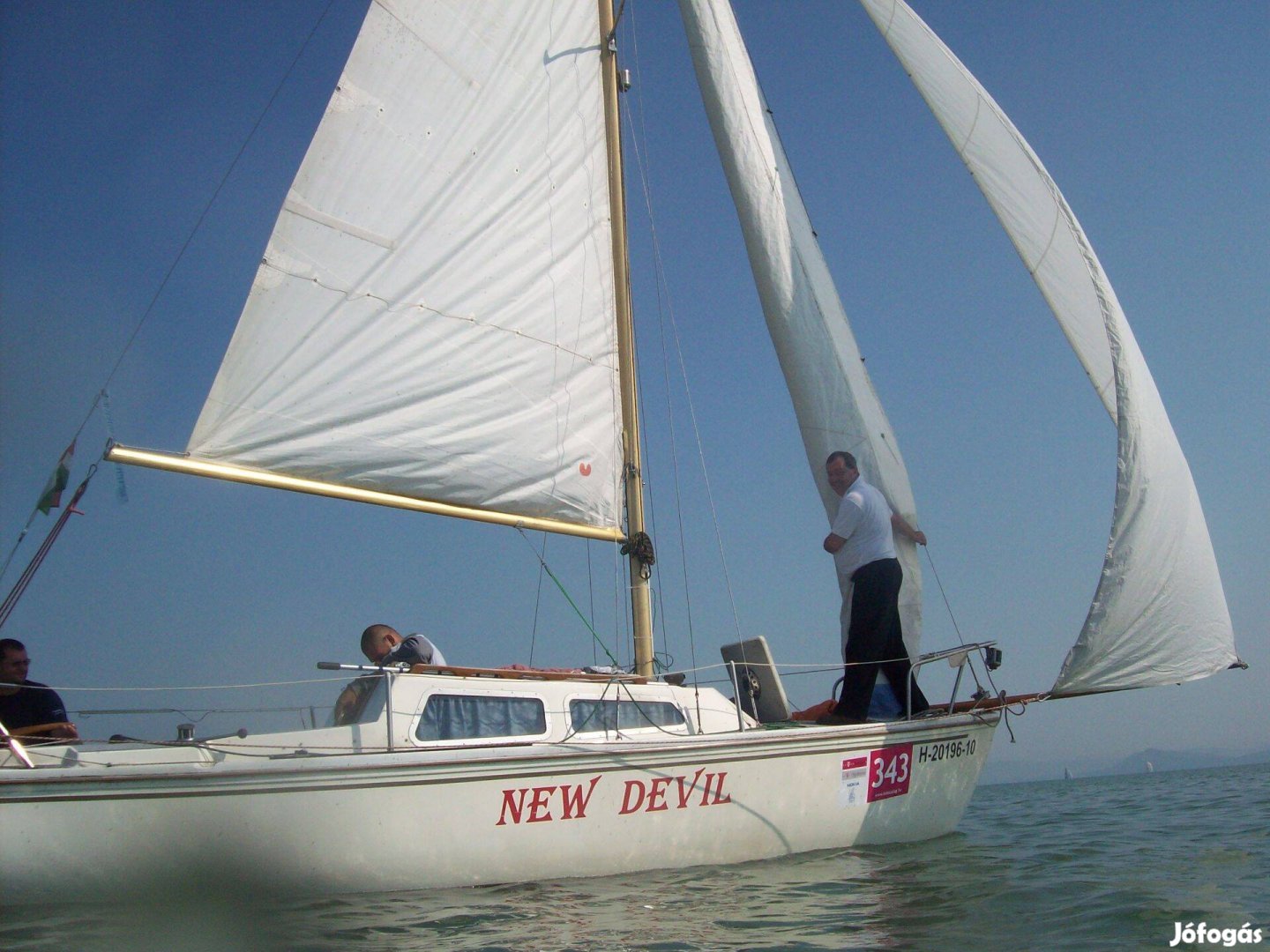 Veterán vitorláshajó, 1976-os eladó: Gyári angol Jaguar 22-es