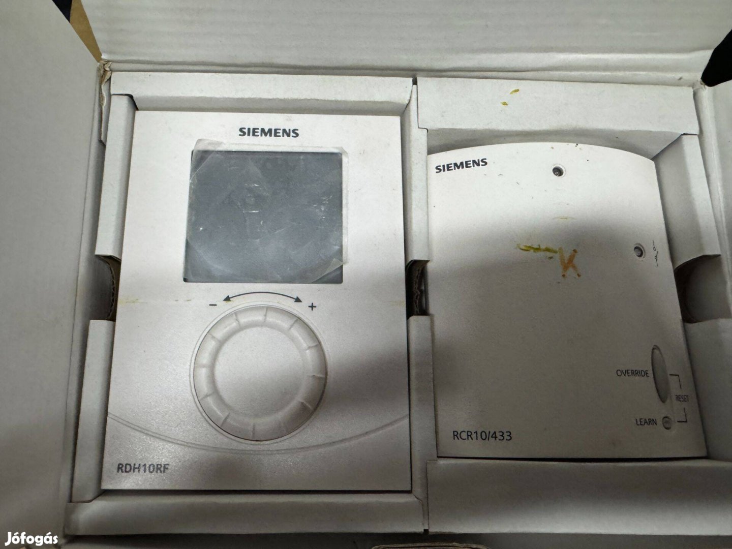 Vezeték nélküli szobatermosztát - Siemens RDH10 RF/Set
