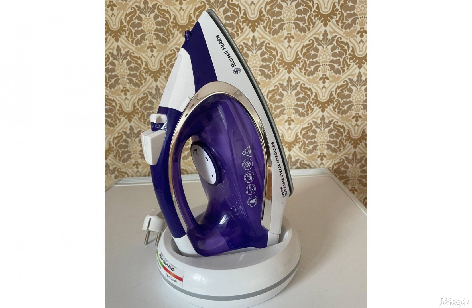 Vezeték nélküli vasaló Russell Hobbs