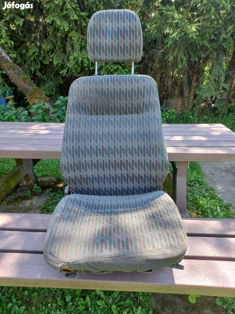 Vezető oldali ülés