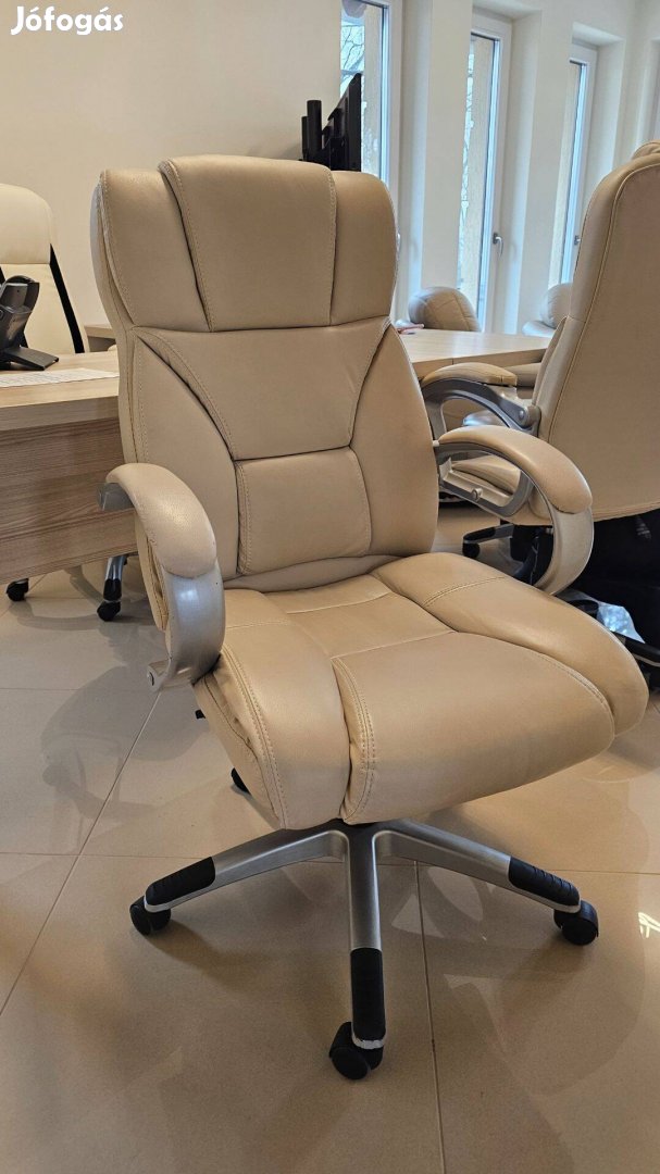 Vezetői forgószék vajszínű bőr