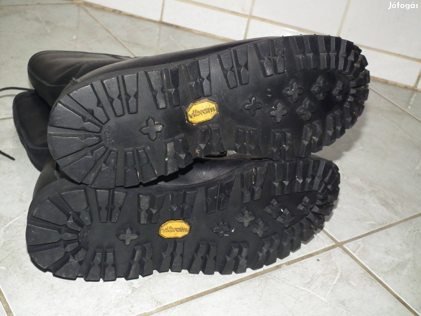 Vibram talpú surranó punk rock bakancs túrabakancs katonai bakancs