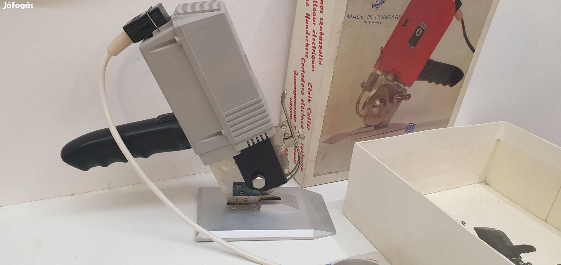 Vibromat S-58 körkéses szabászgép eladó, tartalék körkéssel,élezővel