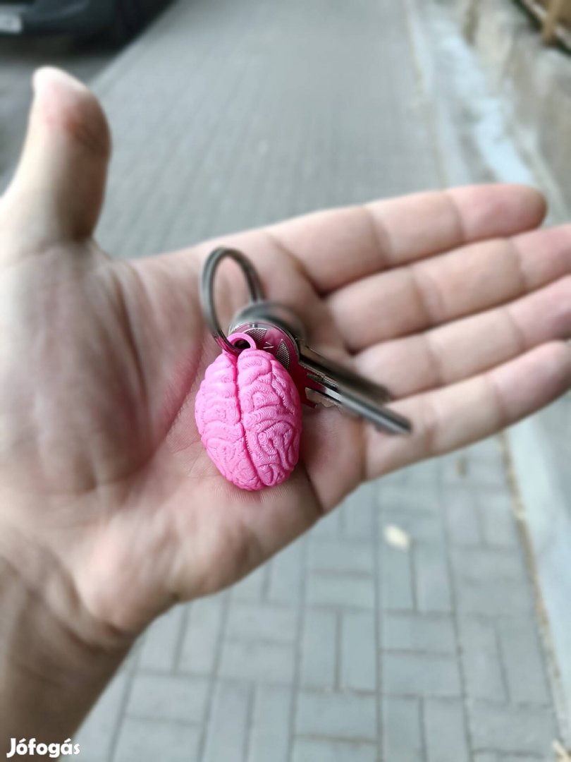 Vicces agy use it kulcstartó