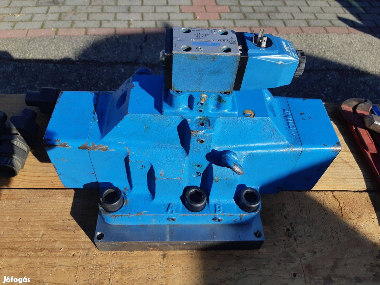 Vickers hidraulikus szelep tartozékokkal /246