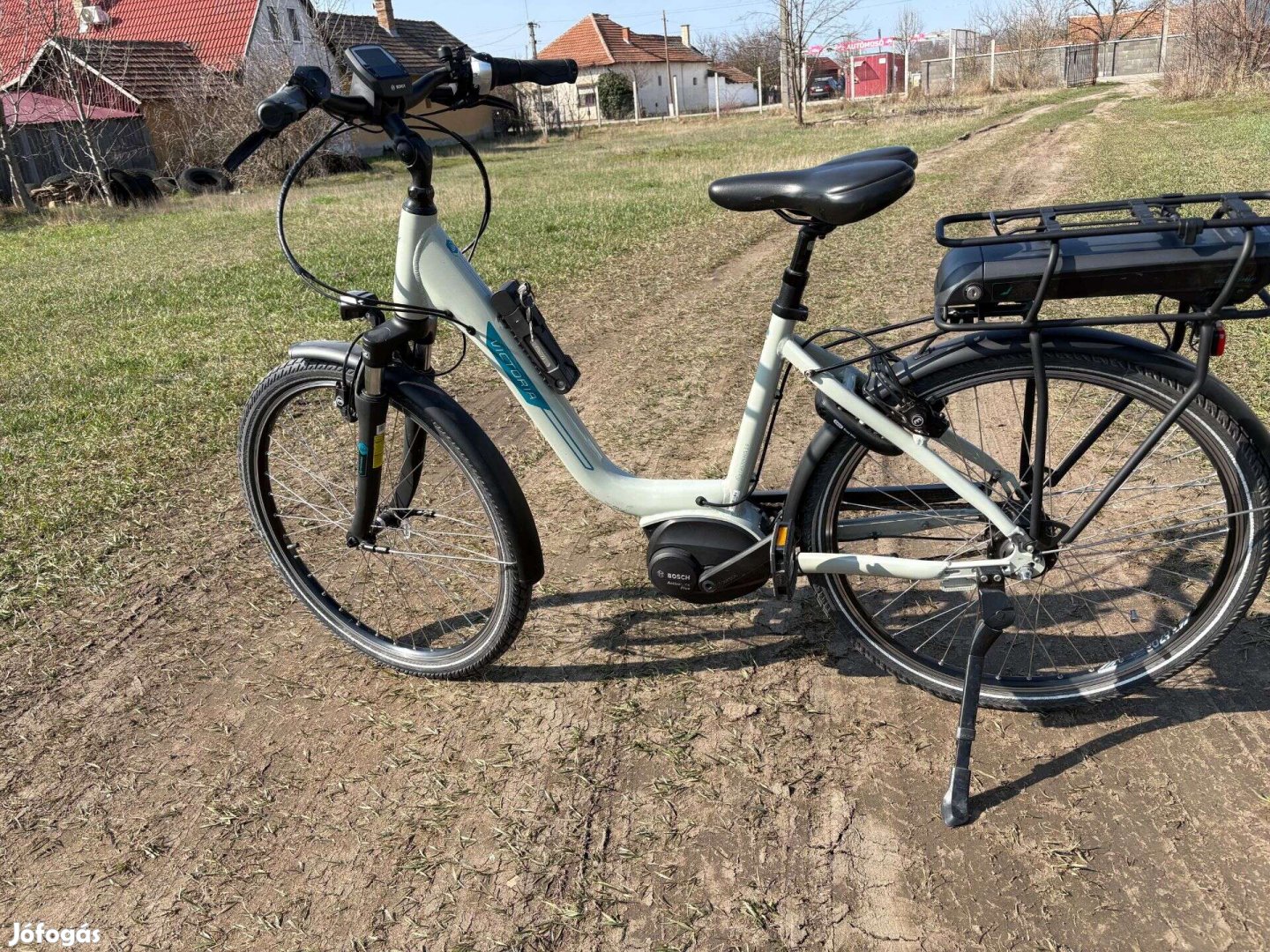 Victoria Trekking elektromos kerékpár 28-as e-bike