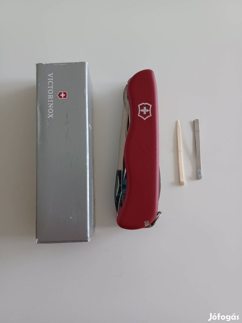 Victorinox Outrider swiss zsebkés bicska multiszerszám 