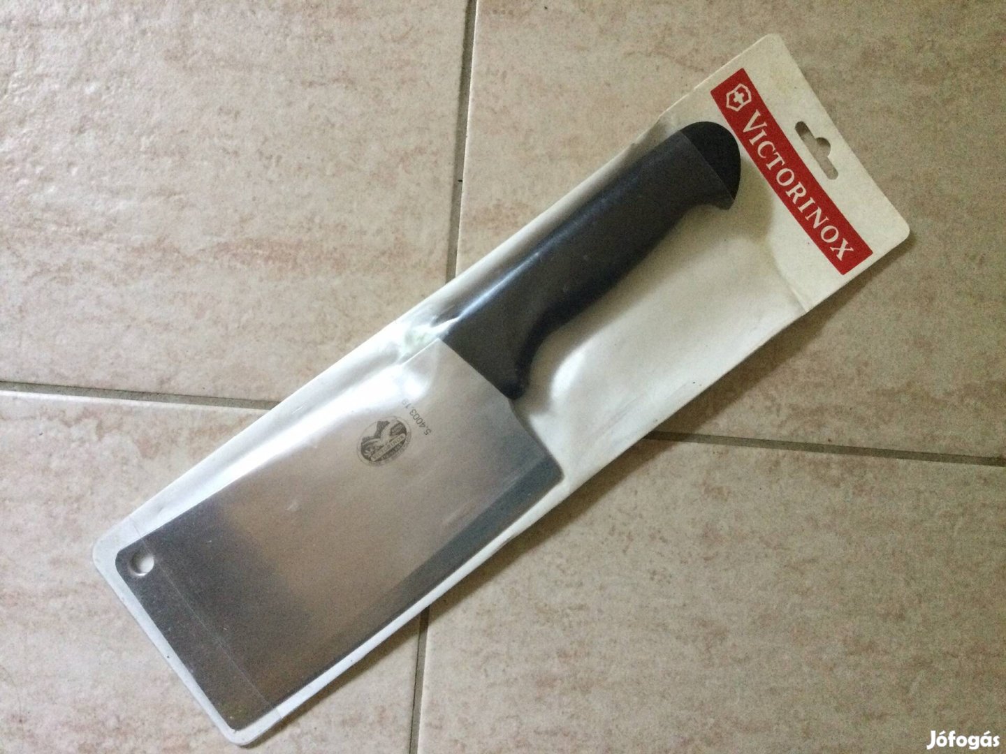 Victorinox bárd