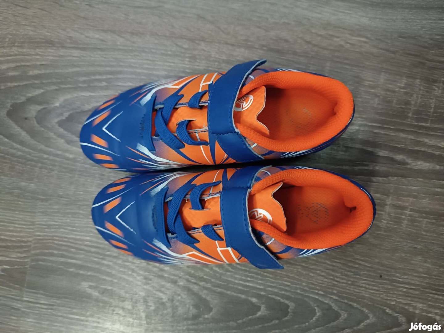 Victory 31-es focis cipő, stoplis cipő. Vty