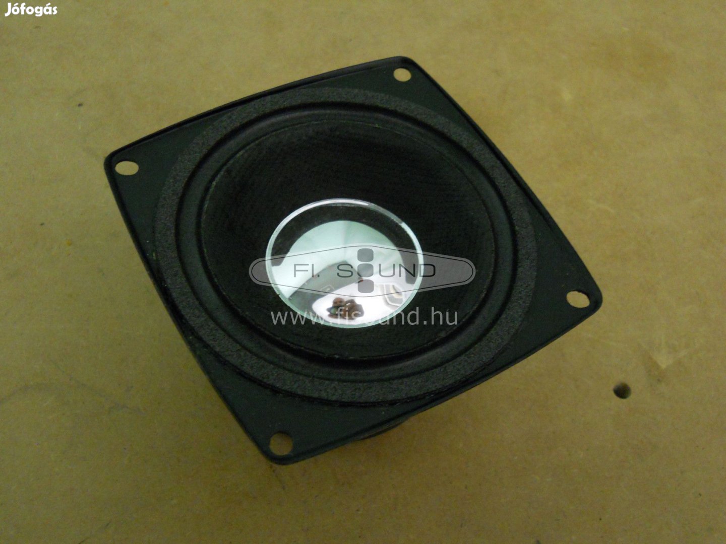 Videoton HA10-1004 30W,4ohm,1db 10cm-s mélysugárzó