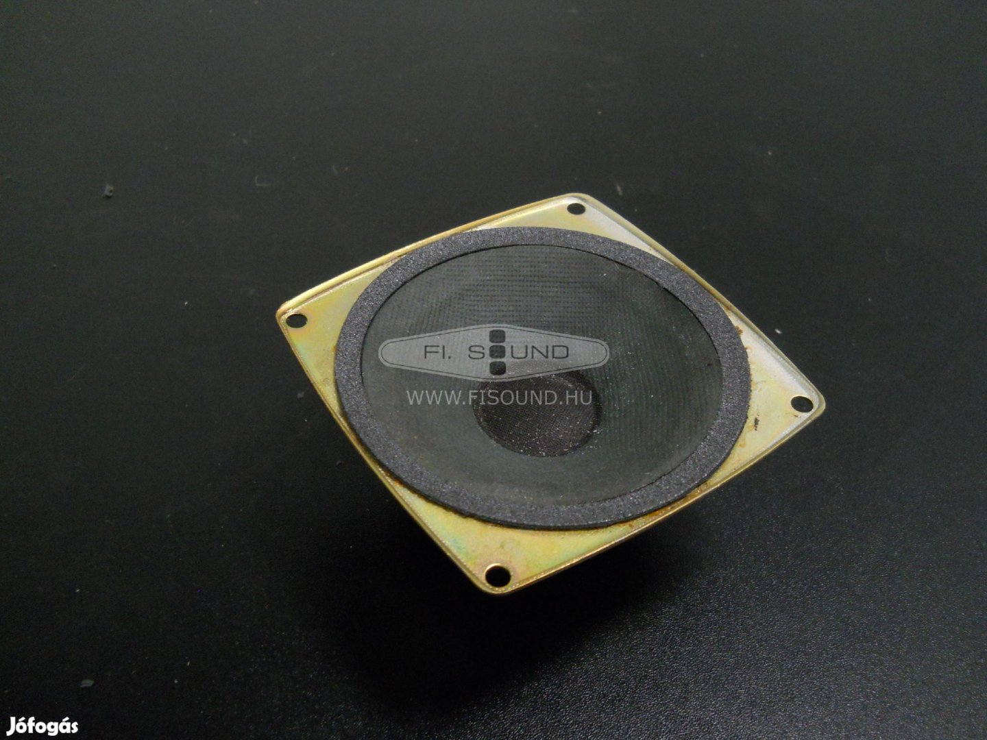 Videoton HB10-1028 ,120W,8ohm,1db 10cm-s középsugárzó