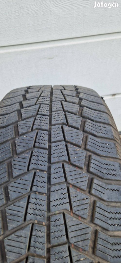 Viking 225/55 R17-es méretű téli gumi garnitúra eladó