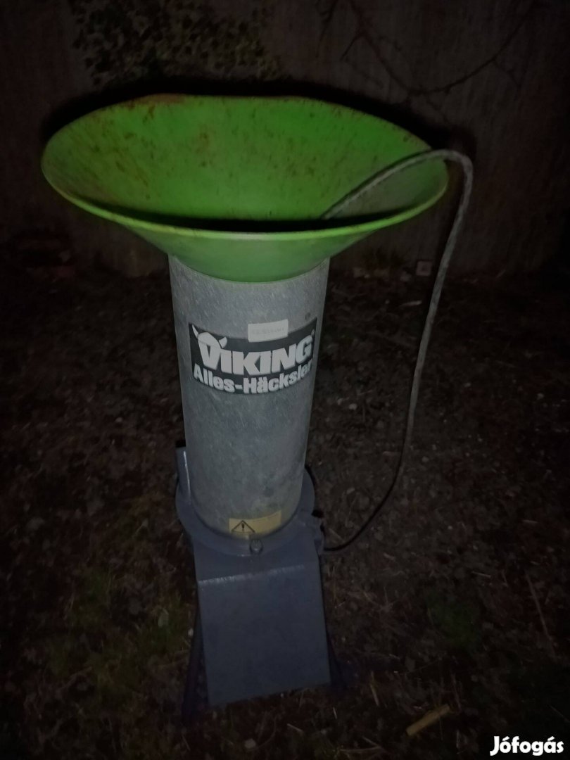 Viking iparigyümölcs és ág darálógép