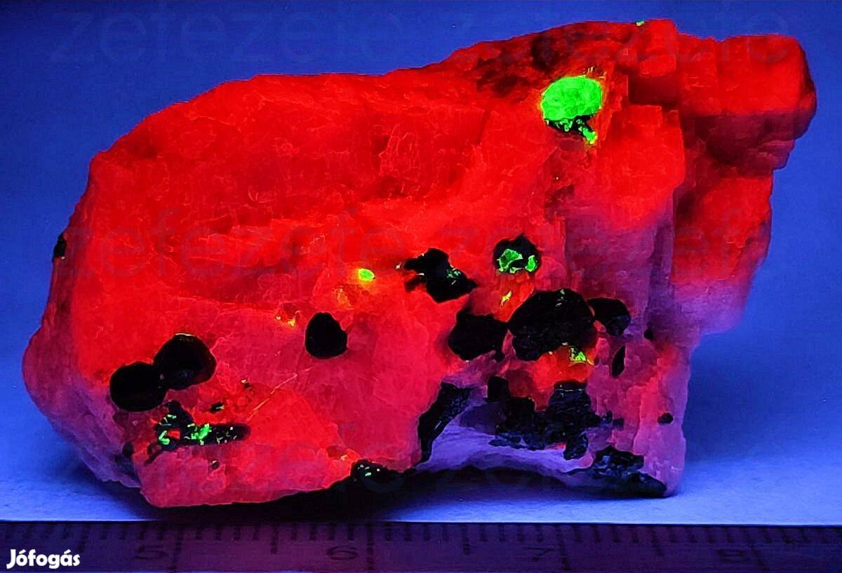 Világító UV ásvány - Willemite, Franklinite, kalcit ásvány (1121.)