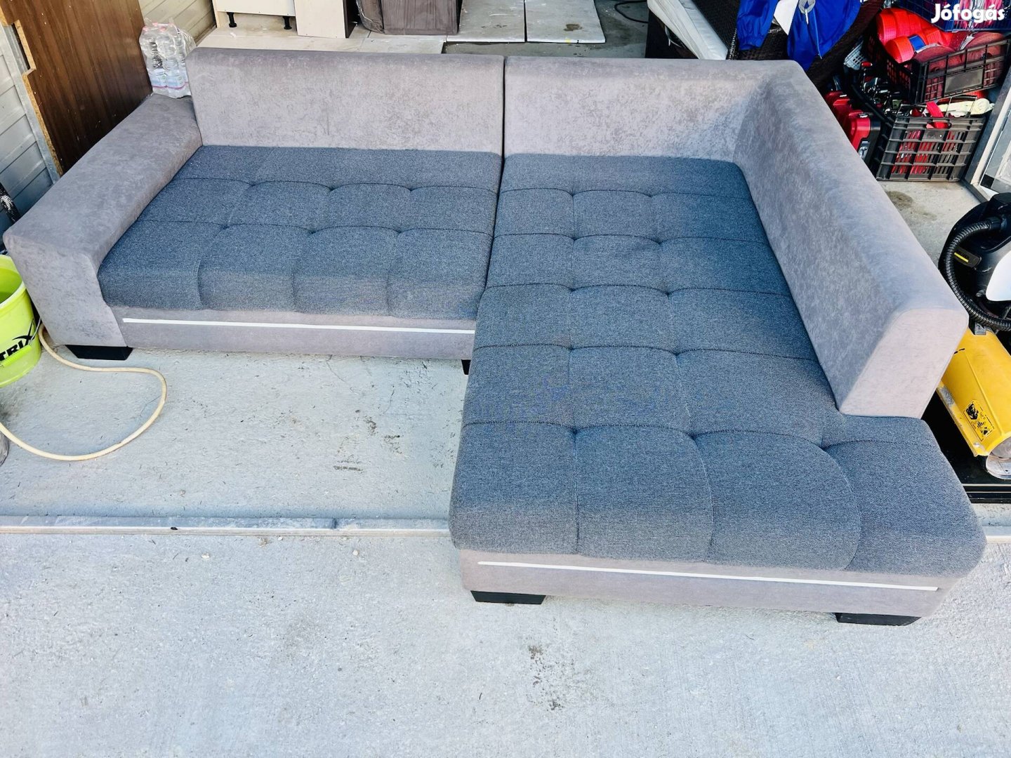 Világító jobboldali sarok kanapé