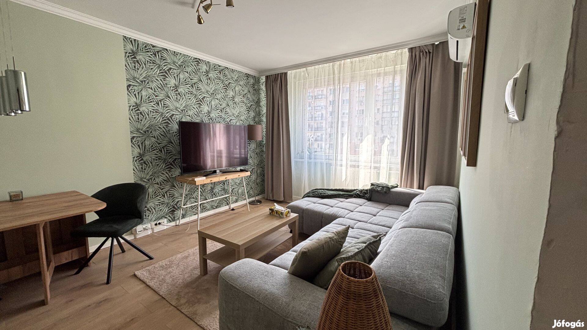 Világos, jó állapotú 2 szobás lakás eladó a XV. kerületben